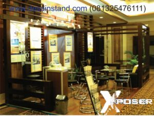 foto desain booth kayu